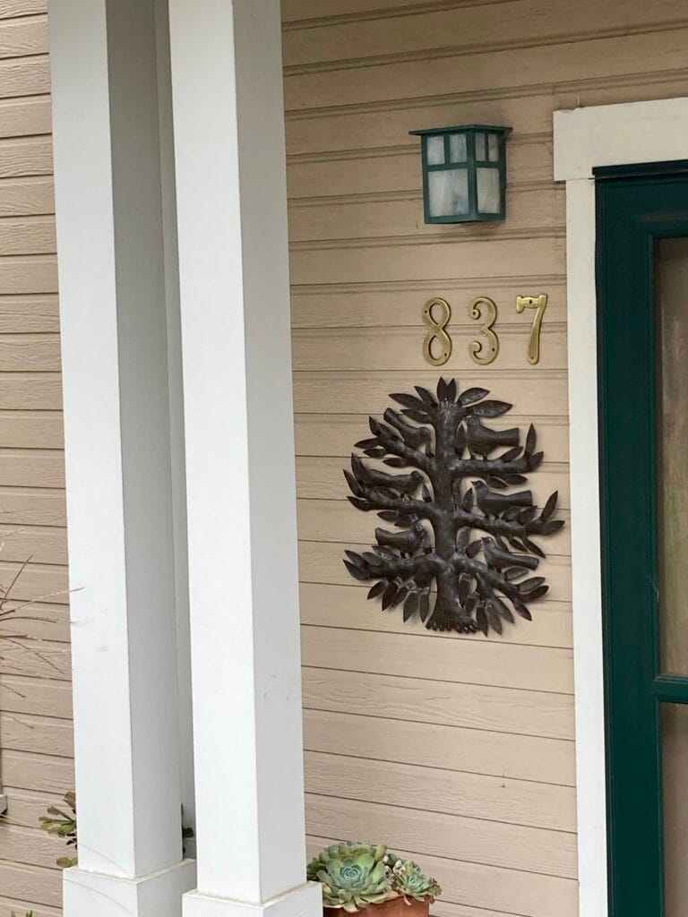 Artistic entry on Cobblestone Court.