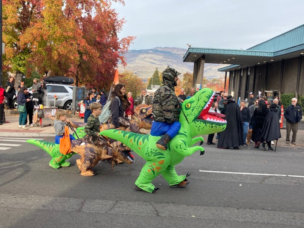 Ashland Children's Halloween parade 2025 - Jurassic Park tamed?