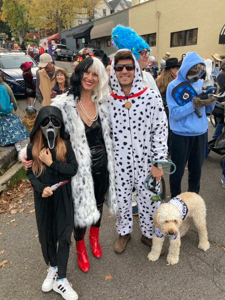 Ashland Children's Halloween parade 2025 - 101 Dalmations and more.